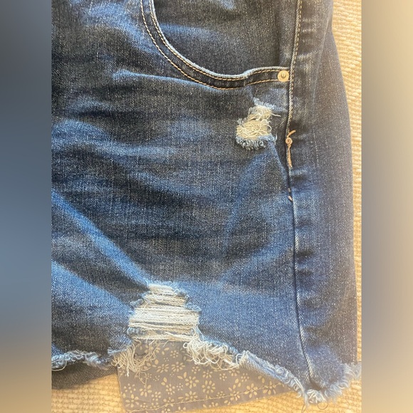 Destructed Denim Mid-Rise Shorts - Picture 3 of 4